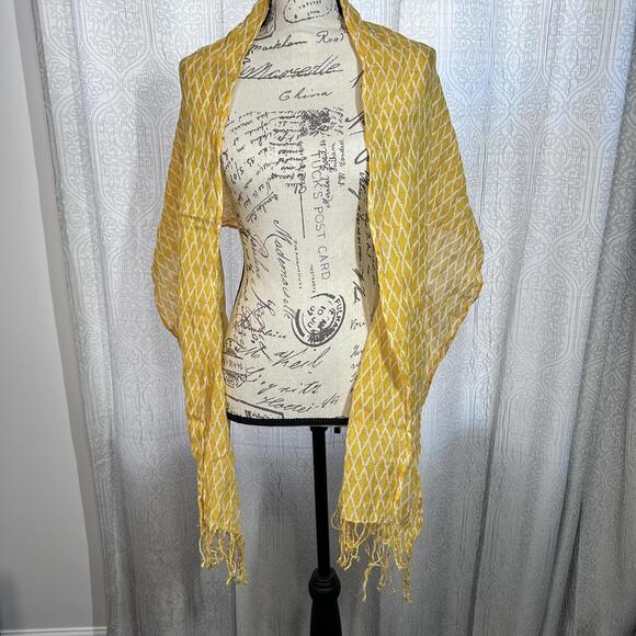 Lands End‎ Light weight scarf in yellow and white diamond pattern - Picture 1 of 4